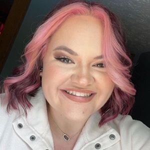 Meet your Posher, Brittney